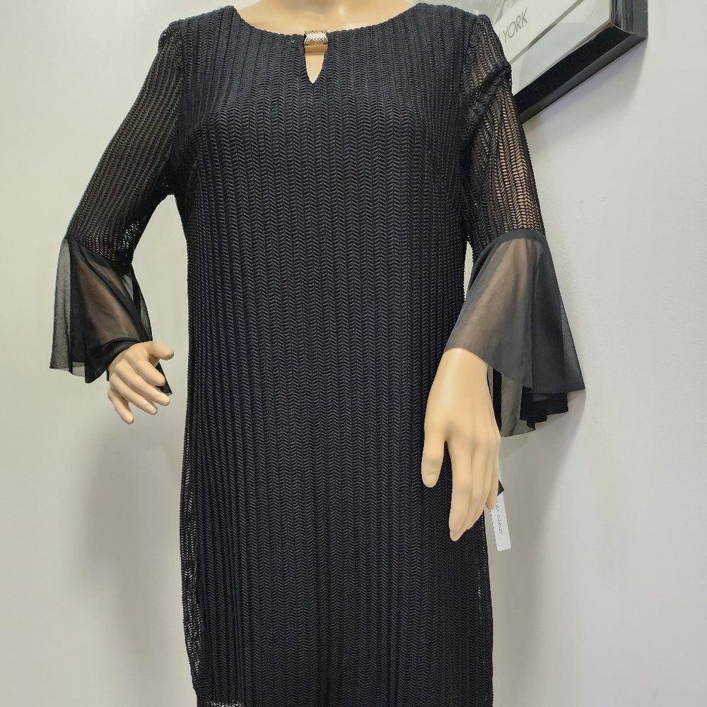 Sandra Darren, elegant, relaxed bell-sleeve dress